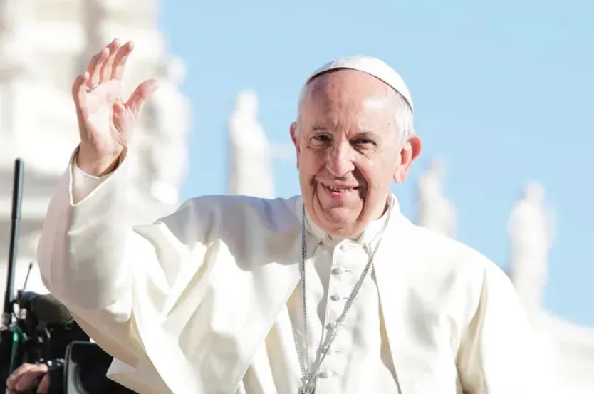 giao-hoang-phanxico-tu-tran-o-tuoi-88-dien-tien-benh-ly-va-canh-bao-viem-phoi-o-nguoi-cao-tuoi